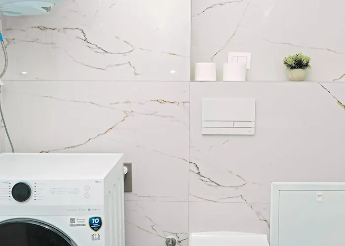 Eastgate Skyline Apartman *